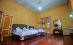 Catimor Heritage 1894 Hotel & Resto By Celcius